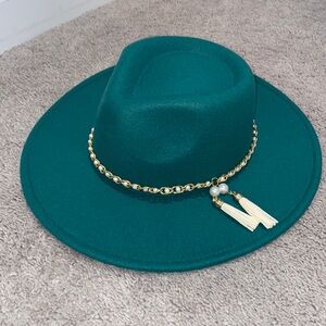Green cowboy flat hat with pearl headband adjustable